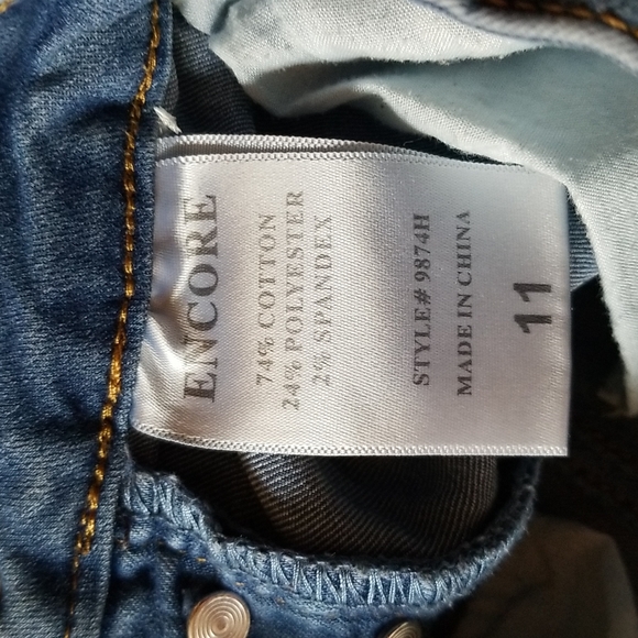 Encore Jeans High Waisted Shorts - Picture 4 of 4